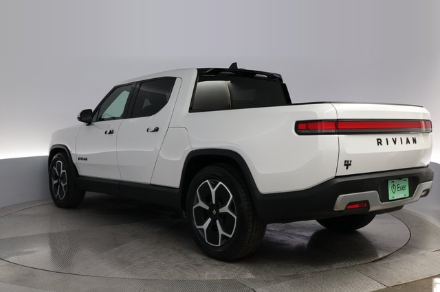 2023 Rivian R1T — photo 13 of 28