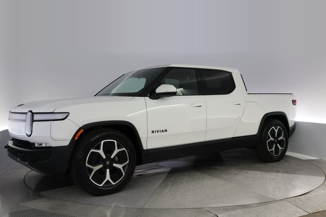 2023 Rivian R1T — photo 14 of 28