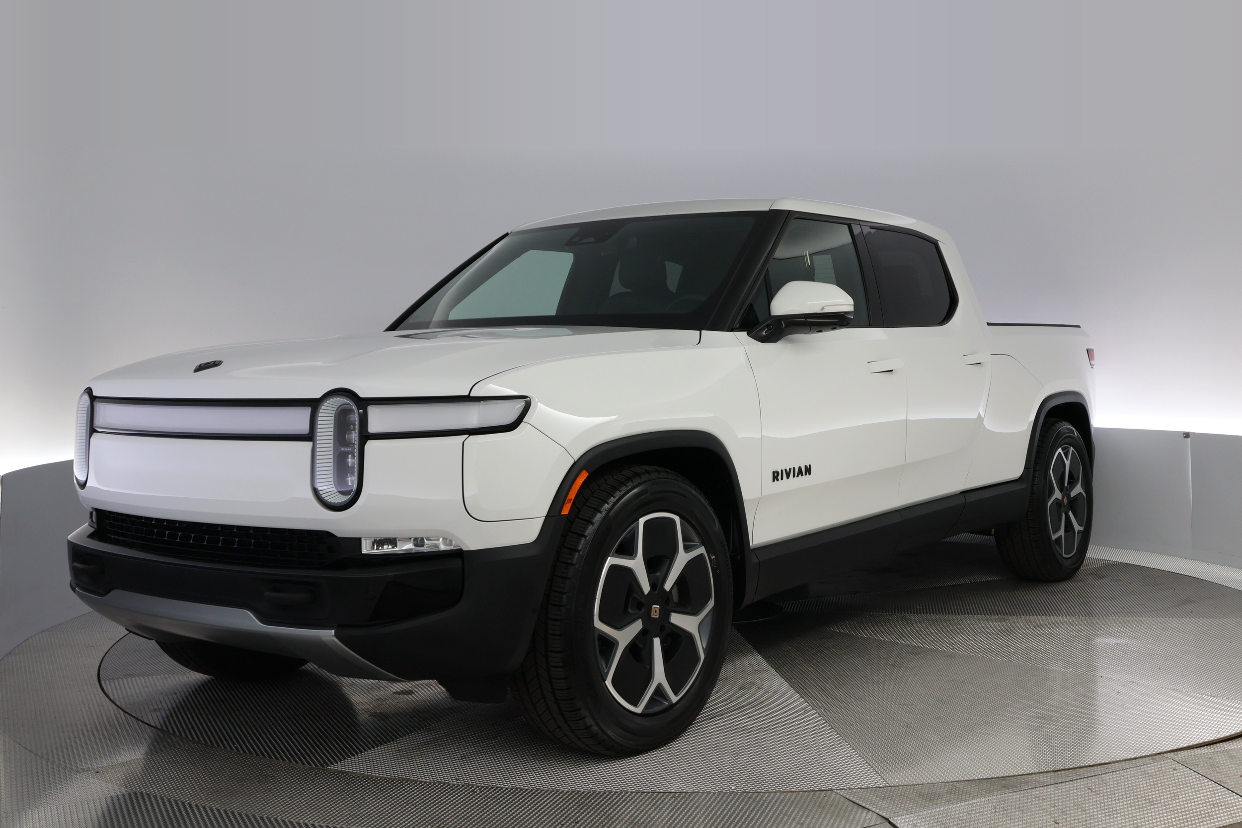 2023 Rivian R1T Adventure