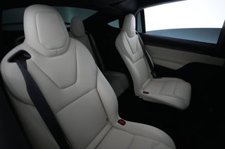 2026 Tesla Model X — photo 4 of 26