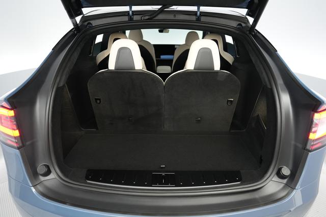 2026 Tesla Model X — photo 6 of 26