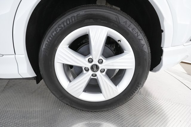 2023 Audi Q4 e-tron — photo 15 of 27