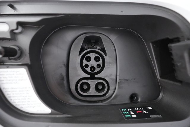 2023 Audi Q4 e-tron — photo 25 of 27
