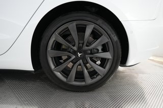 2019 Tesla Model 3 — photo 7 of 26