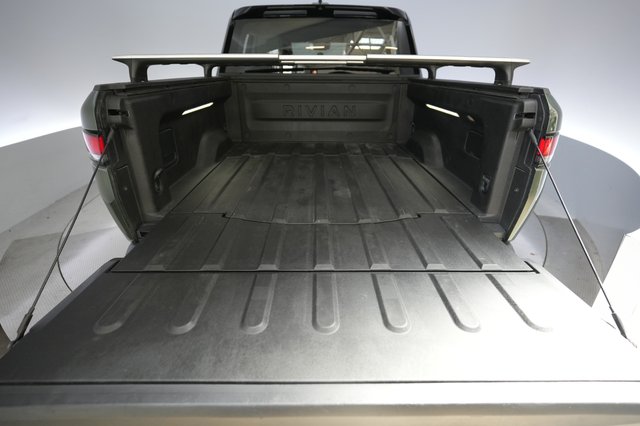2022 Rivian R1T — photo 6 of 28