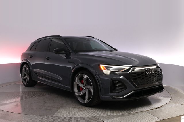2024 Audi SQ8 e-tron — photo 10 of 27