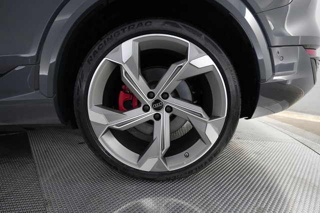 2024 Audi SQ8 e-tron — photo 7 of 27