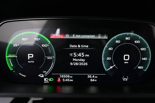 2024 Audi SQ8 e-tron — photo 5 of 27