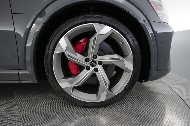 2024 Audi SQ8 e-tron — photo 16 of 27
