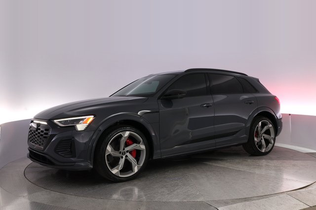 2024 Audi SQ8 e-tron — photo 14 of 27