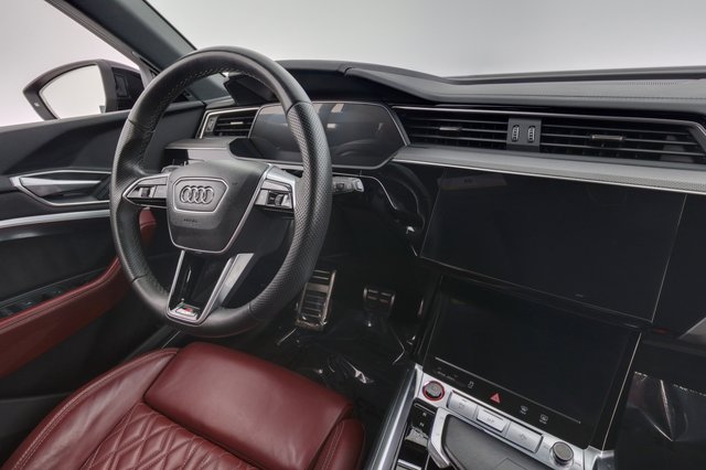 2024 Audi SQ8 e-tron — photo 20 of 27