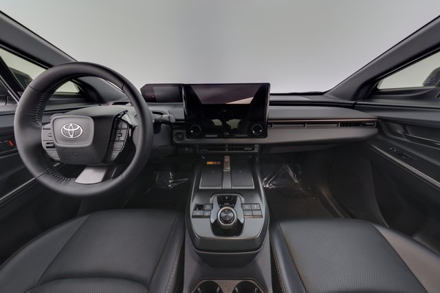 2026 Toyota bZ — photo 21 of 27