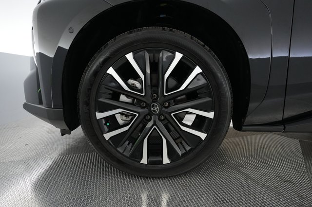 2026 Toyota bZ — photo 15 of 27