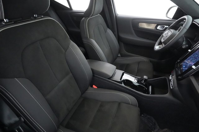2023 Volvo XC40 Recharge — photo 20 of 26