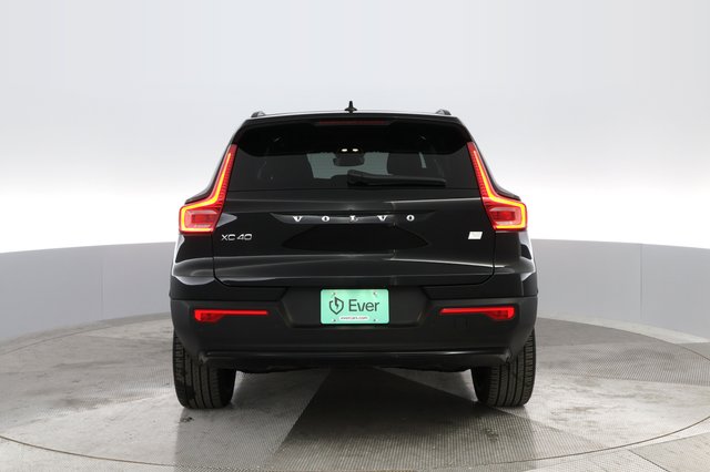 2023 Volvo XC40 Recharge — photo 11 of 26