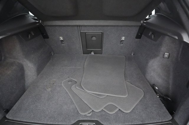 2023 Volvo XC40 Recharge — photo 22 of 26