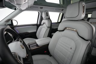 2025 Rivian R1S — photo 3 of 27