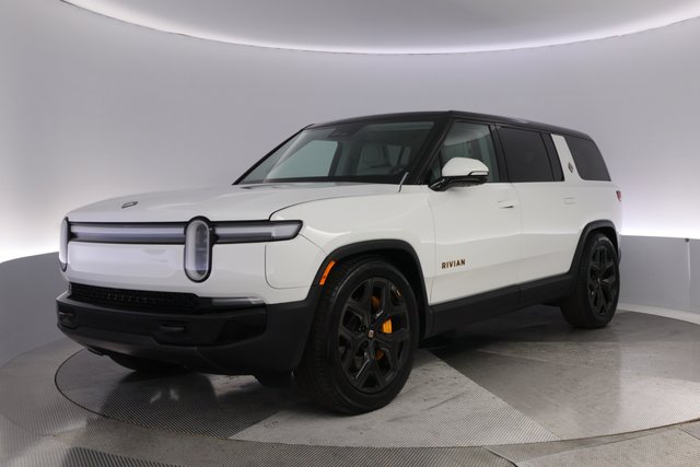 2025 Rivian R1S