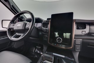 2023 Ford F-150 Lightning — photo 14 of 18