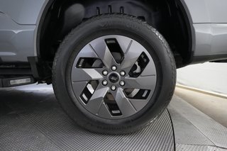 2023 Ford F-150 Lightning — photo 7 of 18