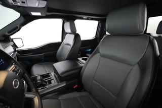2023 Ford F-150 Lightning — photo 3 of 18