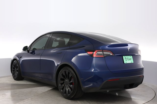 2021 Tesla Model Y — photo 13 of 24
