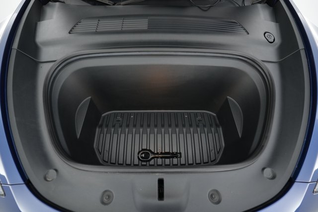 2021 Tesla Model Y — photo 23 of 24