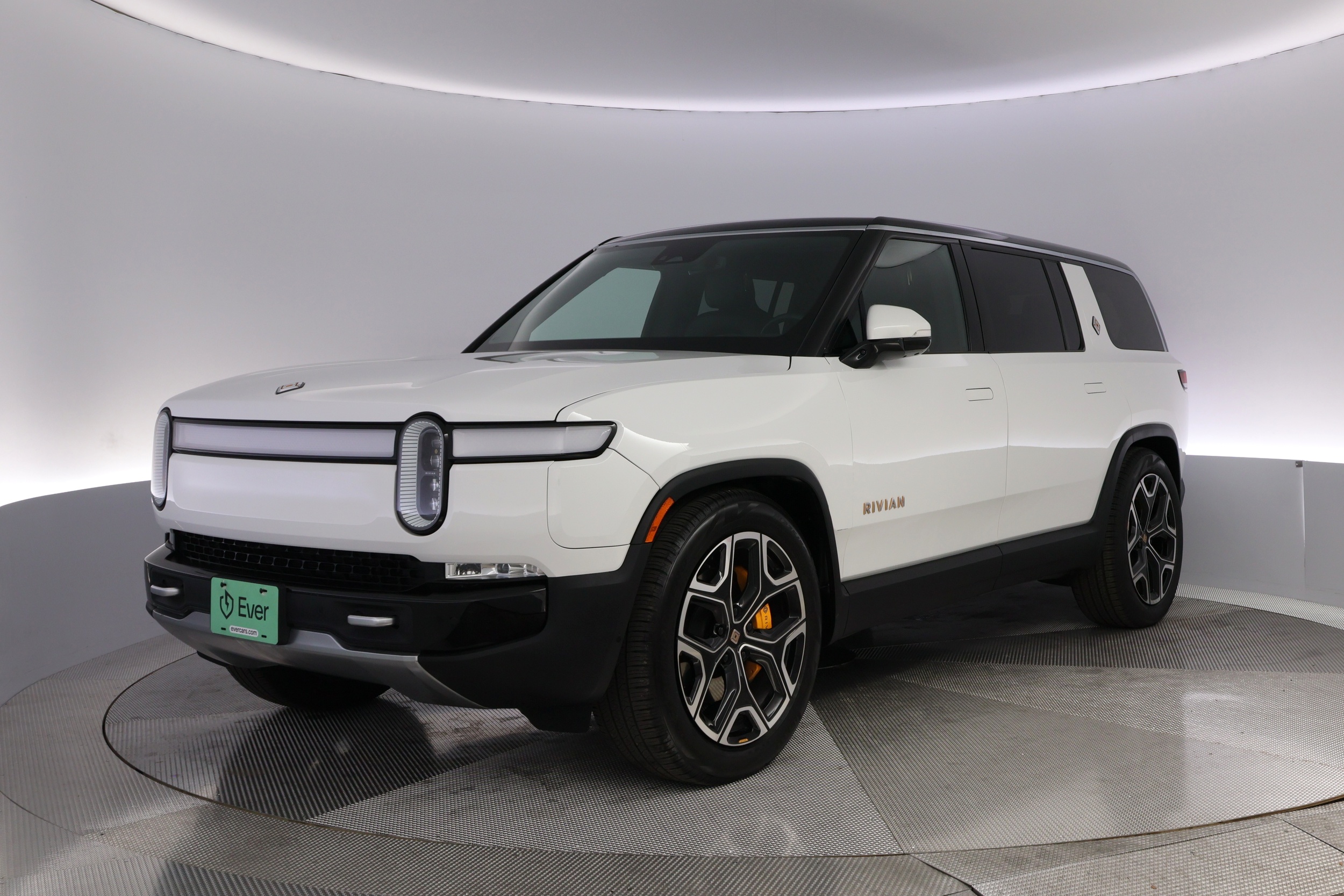 2023 Rivian R1S Adventure