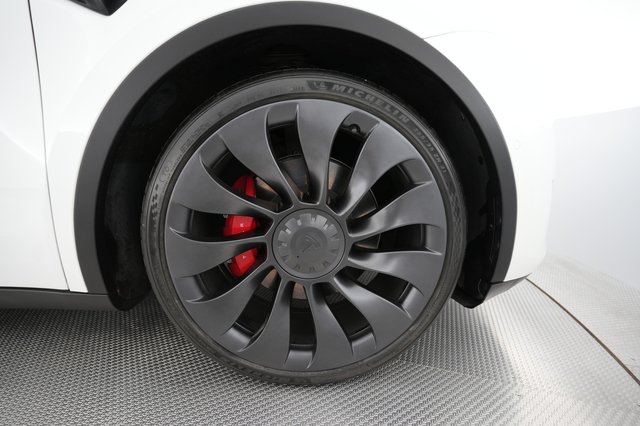 2022 Tesla Model Y — photo 7 of 26