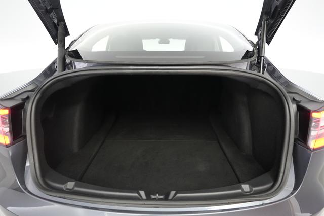 2023 Tesla Model 3 — photo 6 of 26