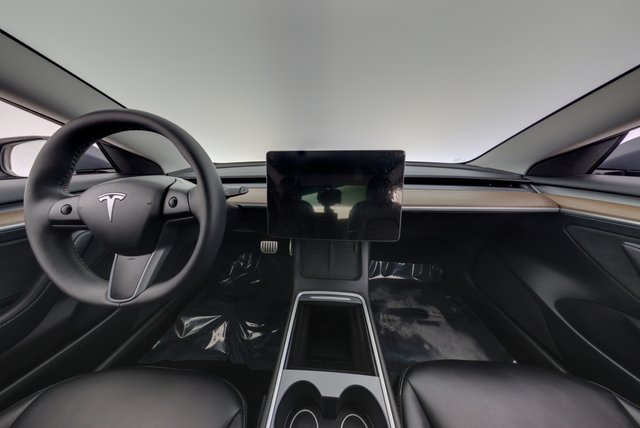2023 Tesla Model 3 — photo 21 of 26