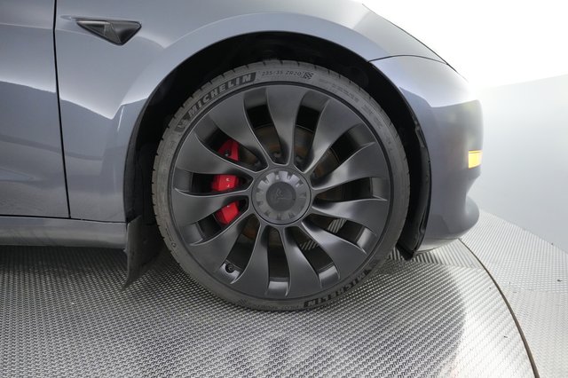 2023 Tesla Model 3 — photo 16 of 26