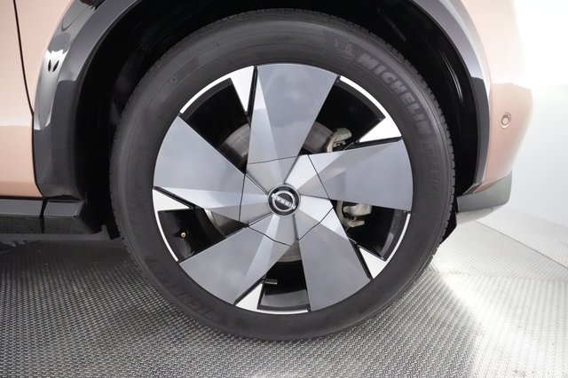 2023 Nissan Ariya — photo 16 of 27