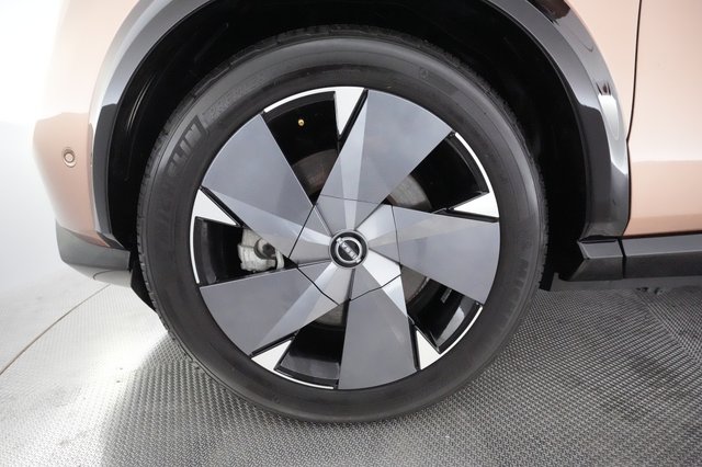 2023 Nissan Ariya — photo 14 of 27