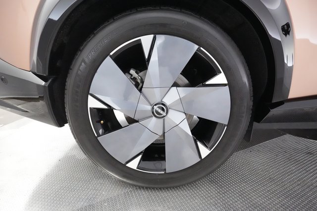 2023 Nissan Ariya — photo 17 of 27