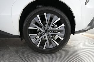 2026 Subaru Solterra — photo 7 of 23
