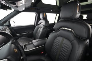2023 Rivian R1S — photo 3 of 27