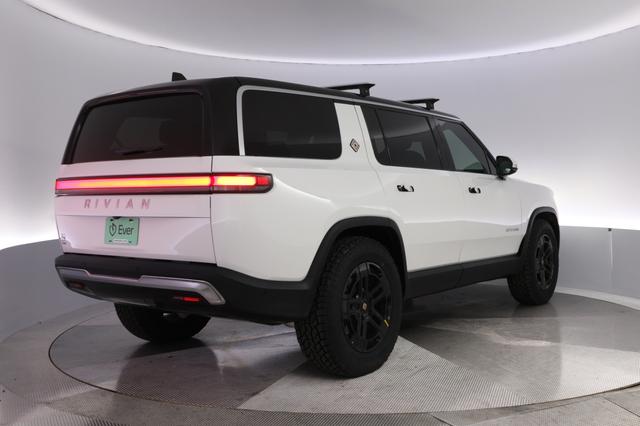 2023 Rivian R1S — photo 2 of 27