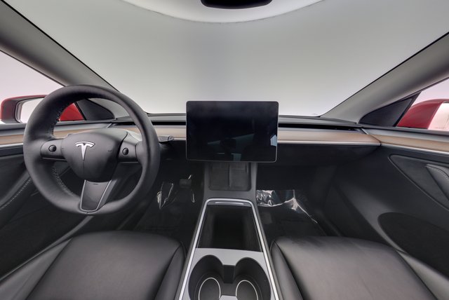 2023 Tesla Model Y — photo 21 of 25