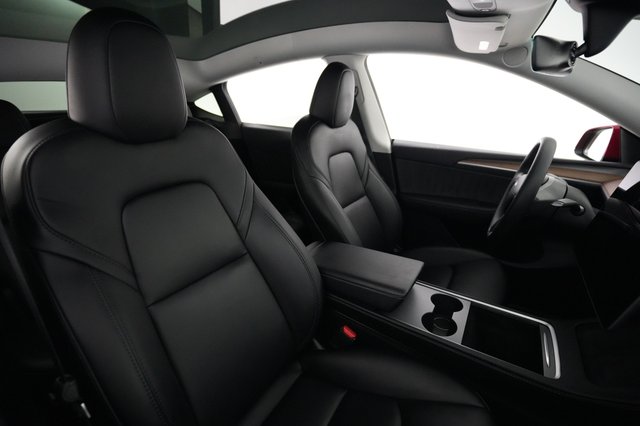 2023 Tesla Model Y — photo 18 of 25