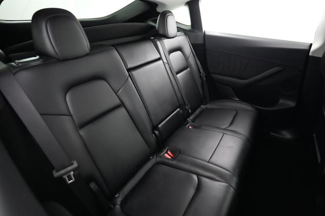 2023 Tesla Model Y — photo 4 of 25