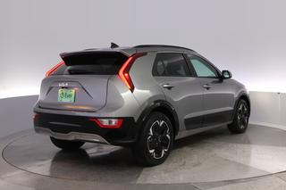 2023 Kia Niro EV — photo 2 of 24