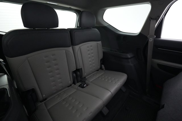 2024 Kia EV9 — photo 21 of 26