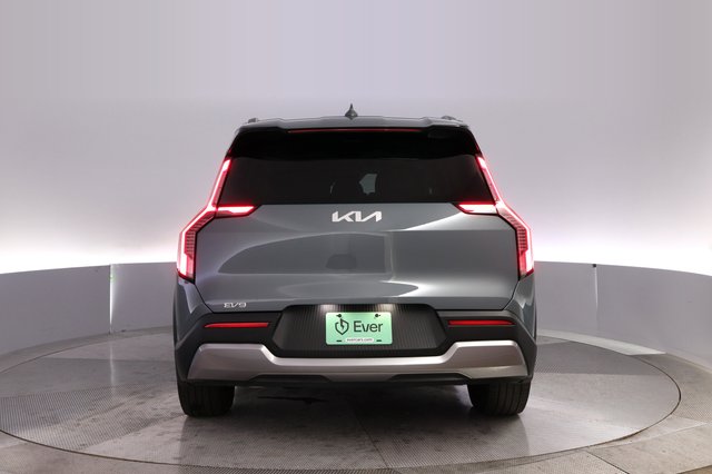 2024 Kia EV9 — photo 12 of 26