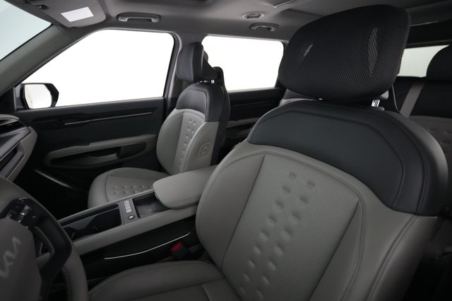 2024 Kia EV9 — photo 3 of 26