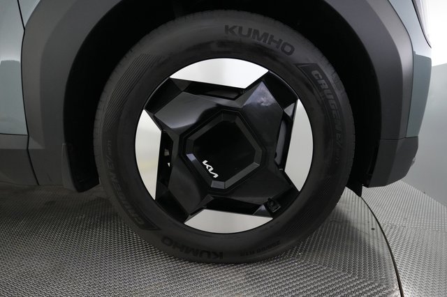 2024 Kia EV9 — photo 16 of 26