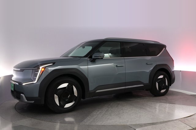 2024 Kia EV9 — photo 14 of 26