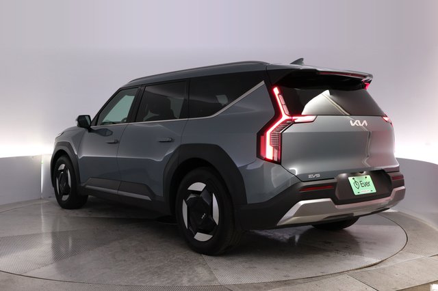 2024 Kia EV9 — photo 13 of 26
