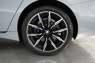 2025 BMW i4 — photo 7 of 23