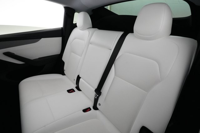 2026 Tesla Model Y — photo 19 of 25